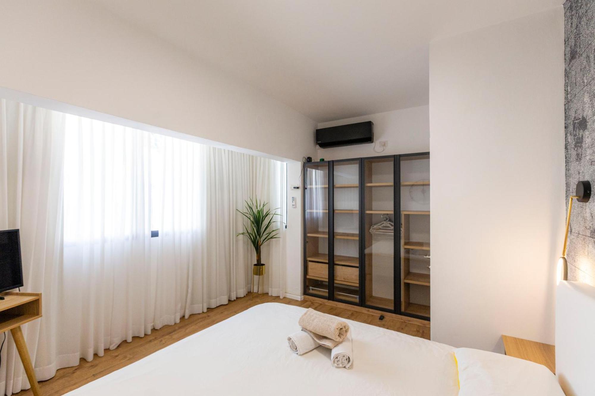Luxury 2 Bd By Dizingof Near The